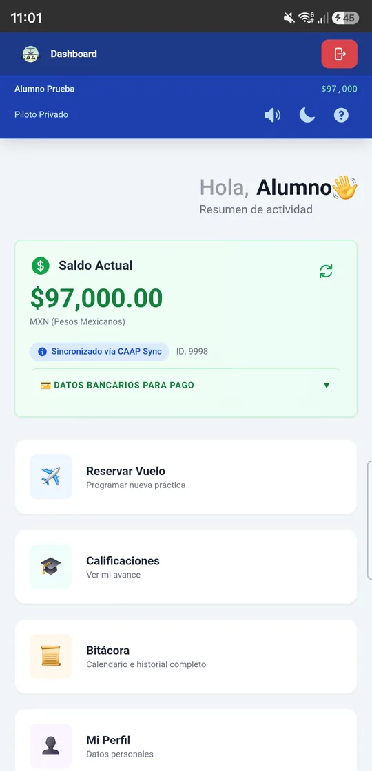 Pantalla de inicio de la app CAAP: saldo del alumno y accesos a reservar vuelo, calificaciones y bitácora.
